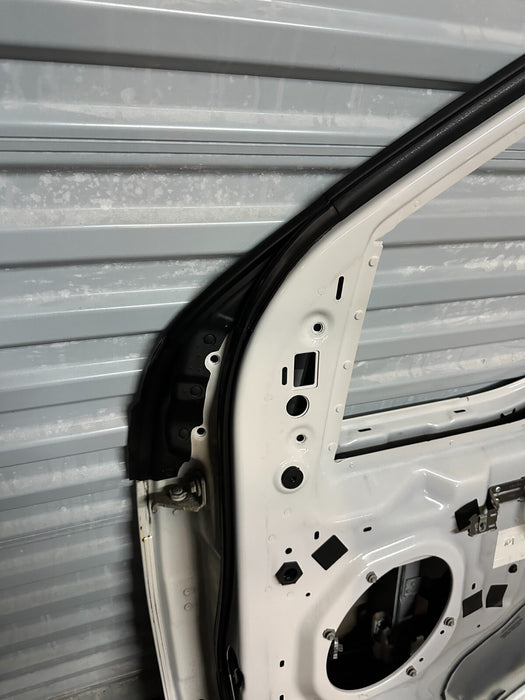 2017-2019 FORD F250 F350 F450 LIMITED FRONT RIGHT DOOR SHELL OEM (PAINT CODE:UG)