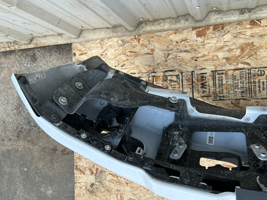 2023-2025 FORD F250 F350 FRONT BUMPER STAR WHITE (AZ) OEM *PAINT CHIPS 10,11*
