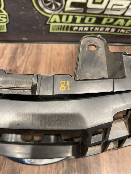 2014 TOYOTA PRIUS V FRONT BUMPER GRILLE W CHROME & EMBLEM OEM