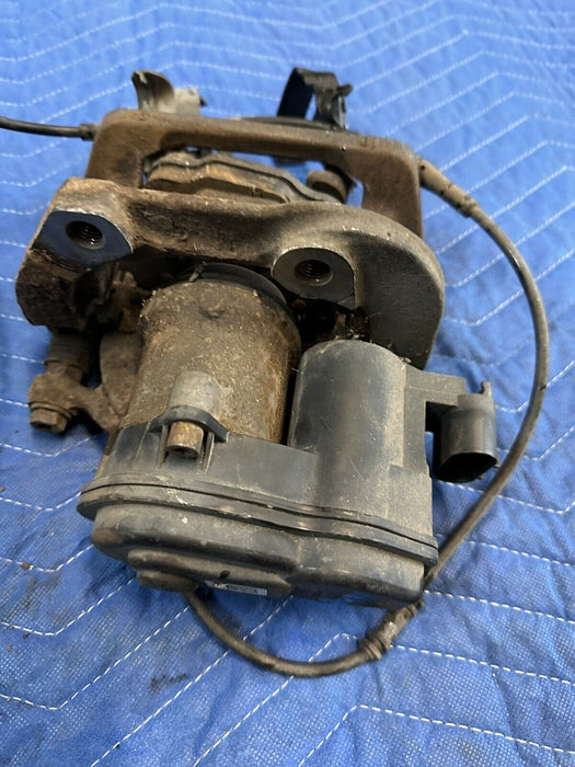 2011 BMW 550i F10 XDRIVE REAR RIGHT PASSENGER BRAKE CALIPER OEM 6793048