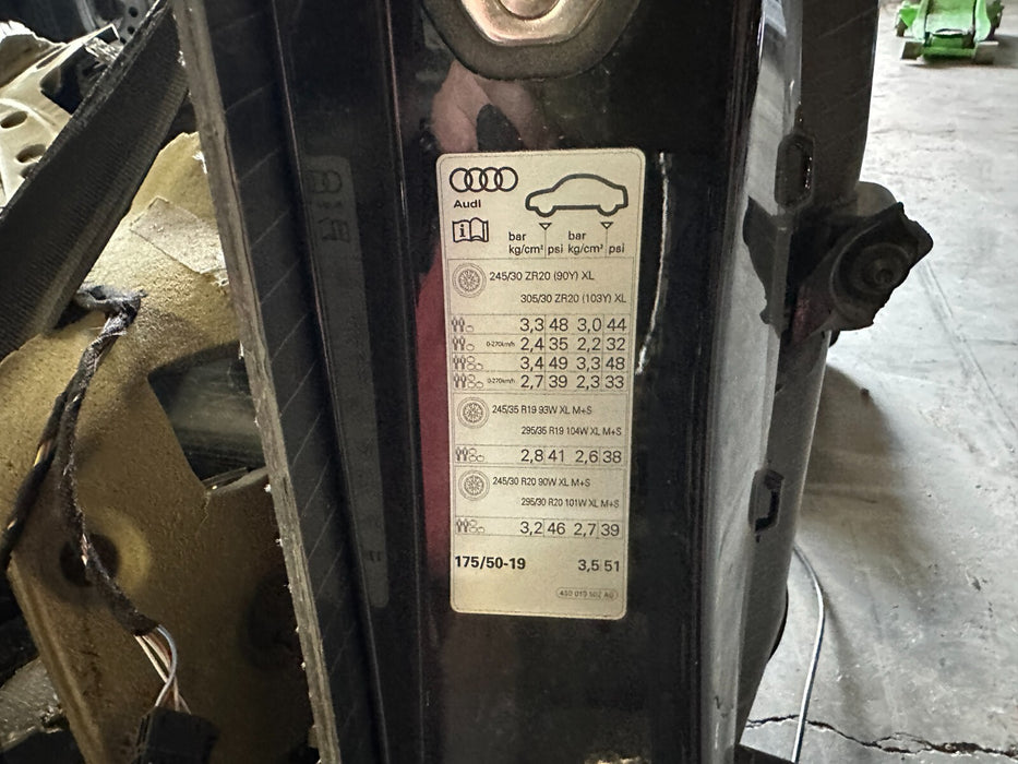 2017-2023 AUDI R8 DRIVER FLOOR PAN B PILLAR ROOF PILLAR SECTION CARBON *DAMAGE*