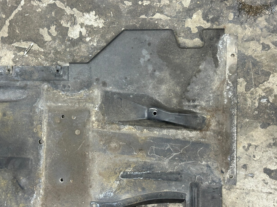2012 2014 AUDI R8 V10 SPYDER REAR UNDER COVER FLOOR RAIL OEM