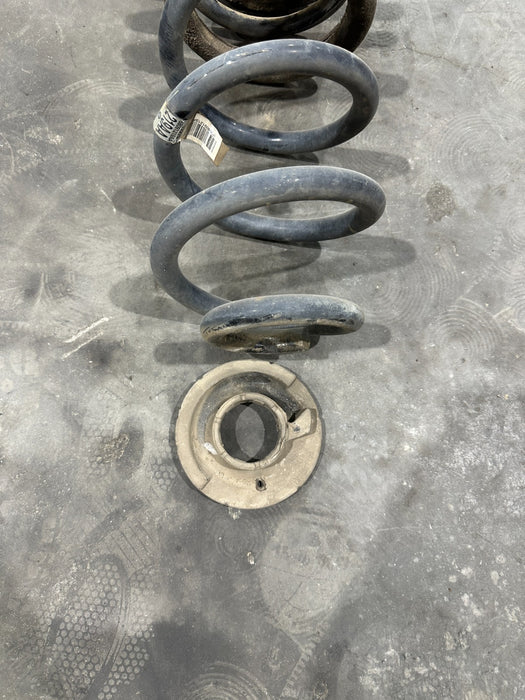 2015 DODGE RAM 2500 REAR PASSENGER RIGHT COIL SPRING OEM 68091219AA