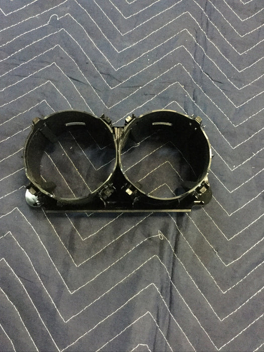2017 MERCEDES C63 DUAL CUP HOLDER