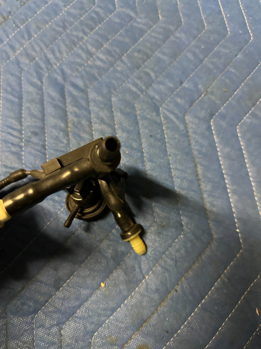 2017-2020 FORD F250 F350 F450 VACUUM HOSE OEM *HC3C-7A784-BA*