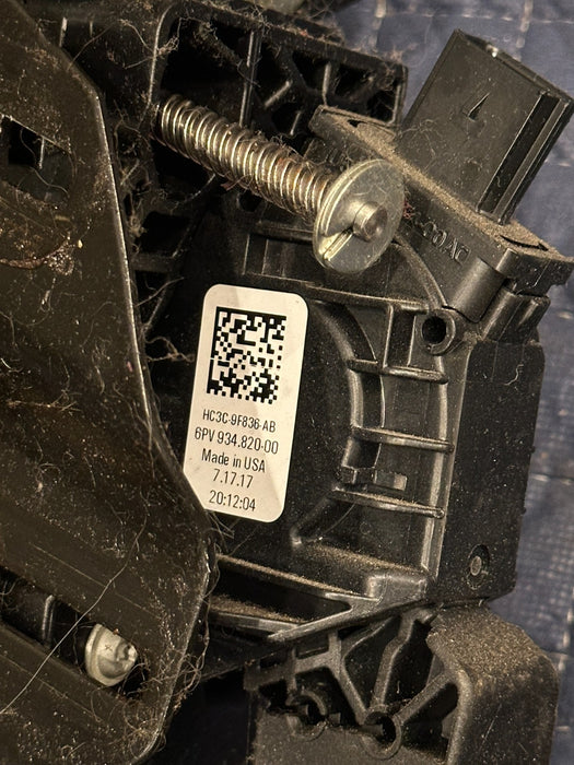 2017-2019 FORD F250 F350 ACCELERATOR GAS PEDAL ASSEMBLY OEM