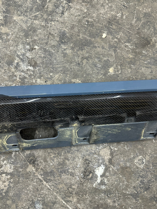 2021 AUDI R8 KEMORA GREY RIGHT PASSENGER CARBON FIBER SIDE SKIRT  *BURN DAMGE*