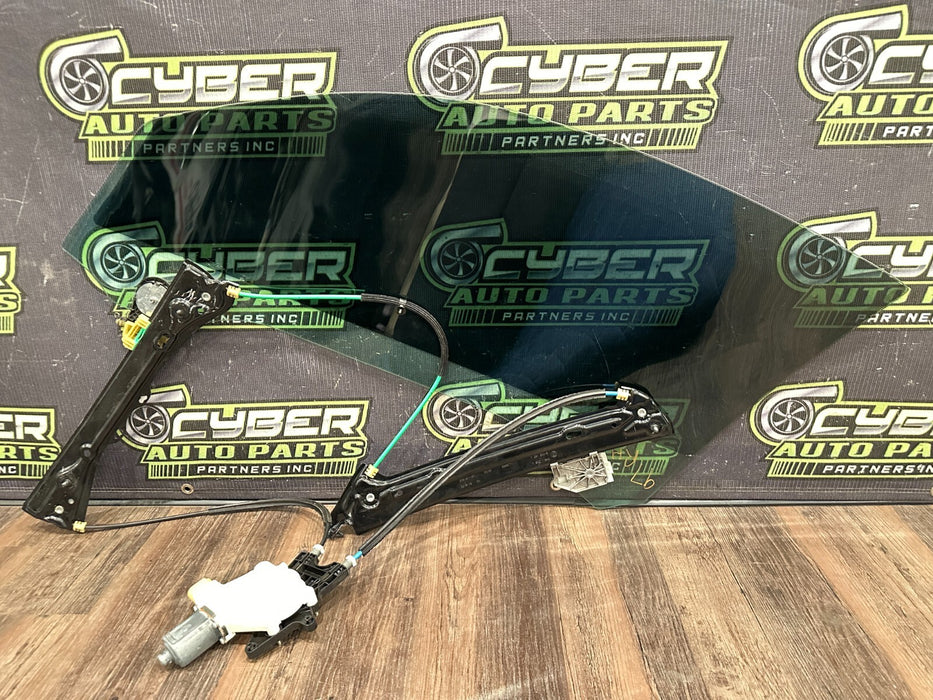 2020 BMW M4 F82 FRONT RIGHT DOOR WINDOW GLASS W REGULATOR OEM LOCAL PICUP ONLY!!