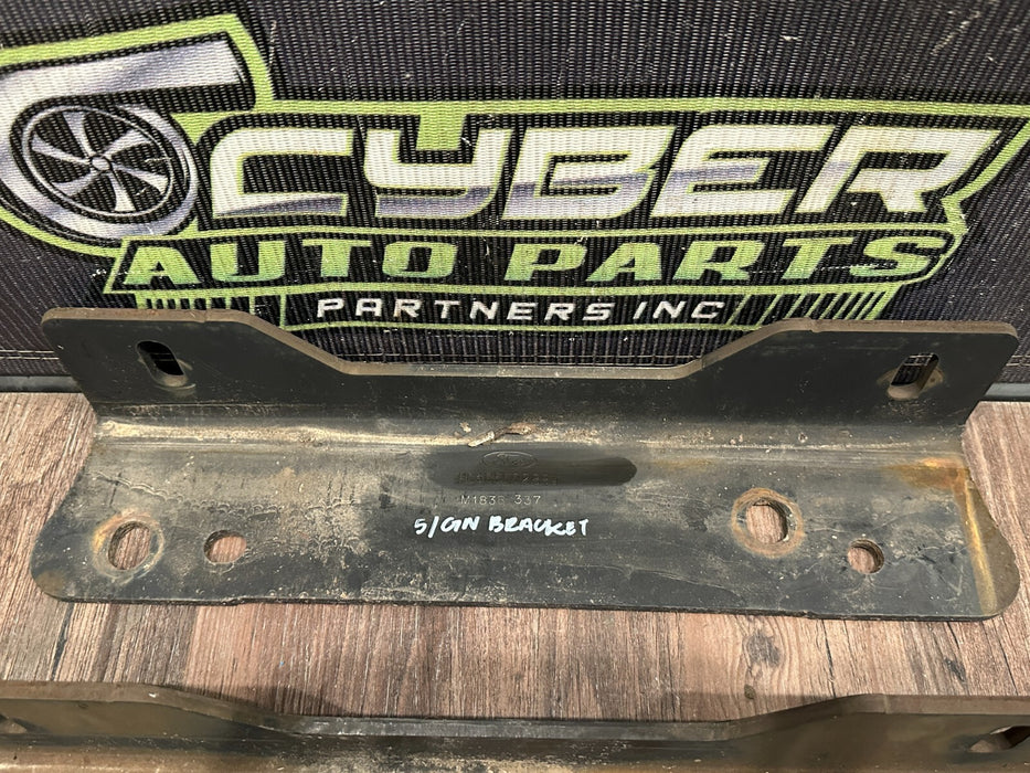 2017-19 FORD F250 F350 F450 5TH FIFTH WHEEL GOOSENECK BRACKETS OEM