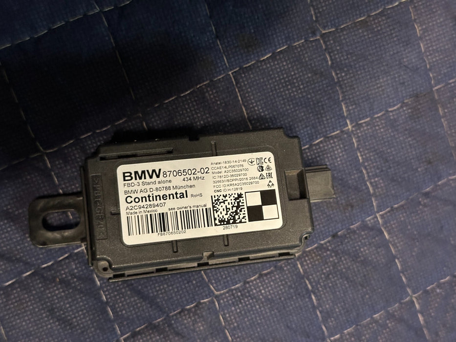 2020 BMW M4 F82 REMOTE CONTROL MODULE RECEIVER 8706502