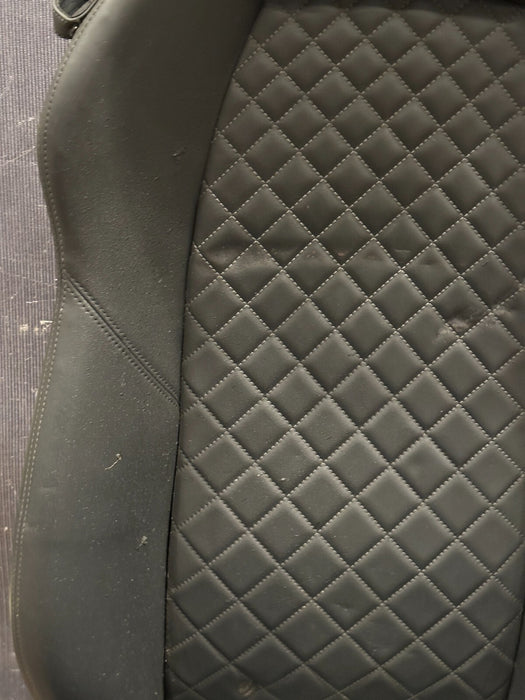 2017 2021 AUDI R8 PLUS RIGHT PASSENGER OEM GENUINE DIAMOND STITCHED ~WEAR~
