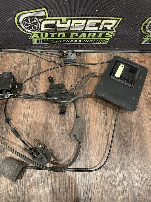 2017-18 AUDI R8 HOOD LATCH RELEASE CABLE ASSEMBLY OEM