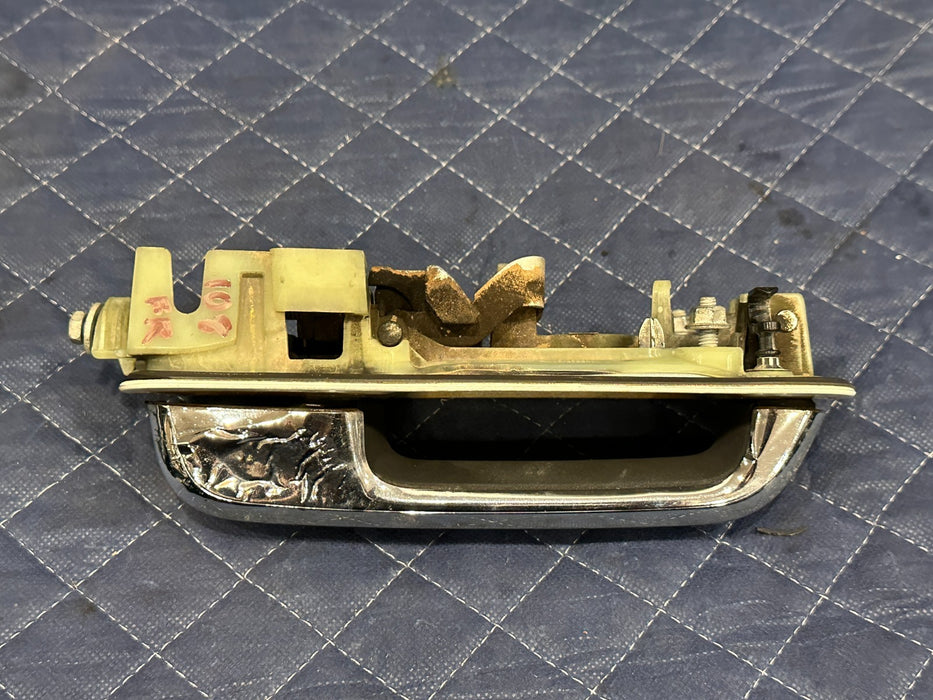 2017-2019 FORD F250 F350 FRONT RIGHT DOOR HANDLE TRI COAT (UG) OEM *BURN DAMAGE*