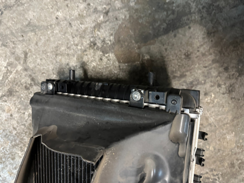 2017 AUDI R8 V10 FRONT RIGHT RADIATOR A/C CONDENSER 4S0 816 411 4S0 121 252 B