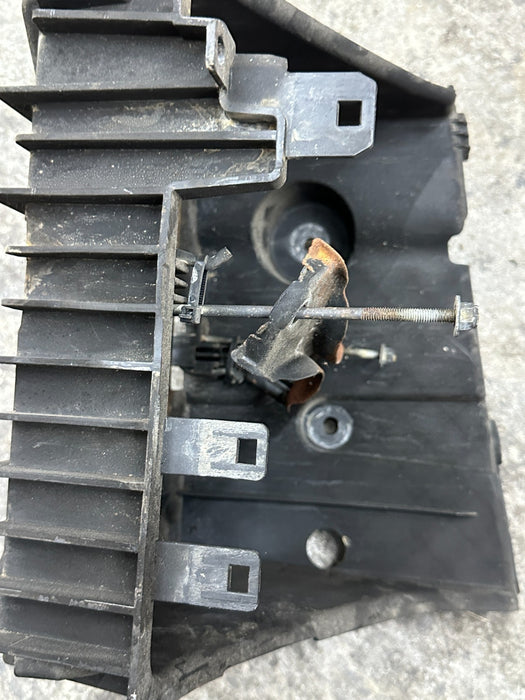 2020 2021 2022 FORD F250 F350 F450 BATTERY TRAY HOLDER OEM