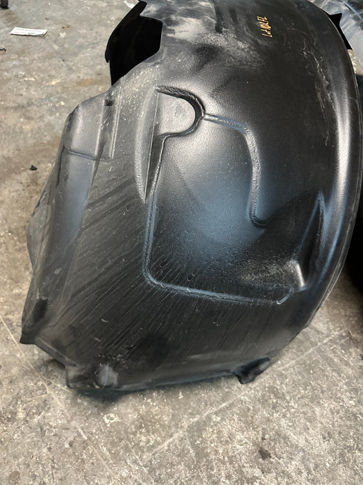 2018 FORD F250 F350 FRONT LEFT RIGHT WHEEL WELL LINER PAIR HC3J 16F099 AC