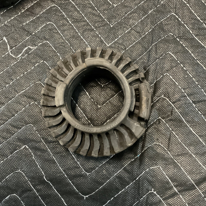 2015 DODGE HELLCAT REAR UPPER COIL SPRING RUBBER CAP MOUNT ISOLATOR SET OEM