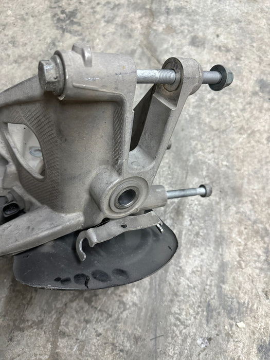 2018 AUDI R8 REAR RIGHT SUSPENSION HUB KNUCKLE OEM