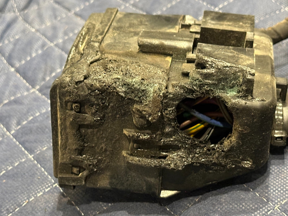 2024 FORD F250 F350 F450 OEM UPFITTER FUSE & RELAY PANEL PC3T 14A303 BC