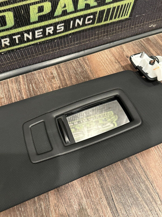 2020 BMW M4 F82 PASSENGER RIGHT SUN VISOR / SUN BLOCKER OEM