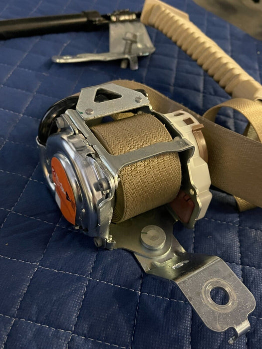 2017 2018 2019 FORD F250 F350 F450 LARIAT FRONT LEFT & RIGHT TAN SEATBELT PAIR