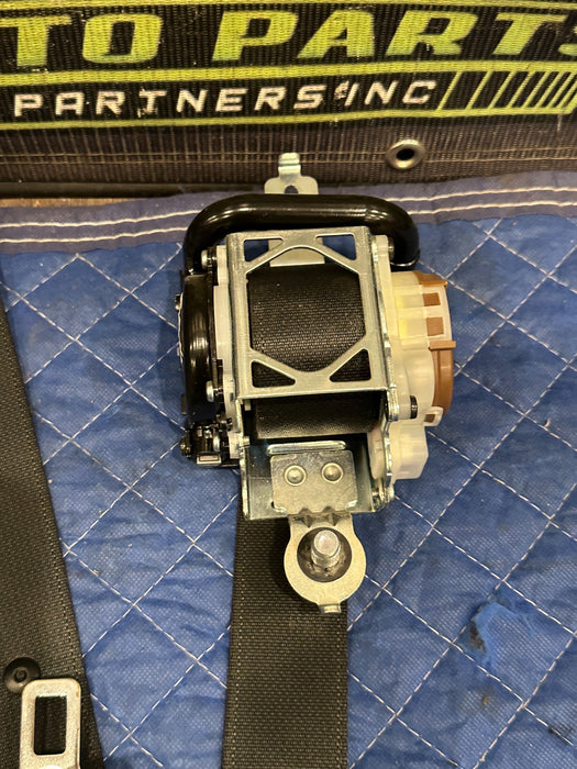 2017 NISSAN TITAN XD FRONT RIGHT SEATBELT OEM
