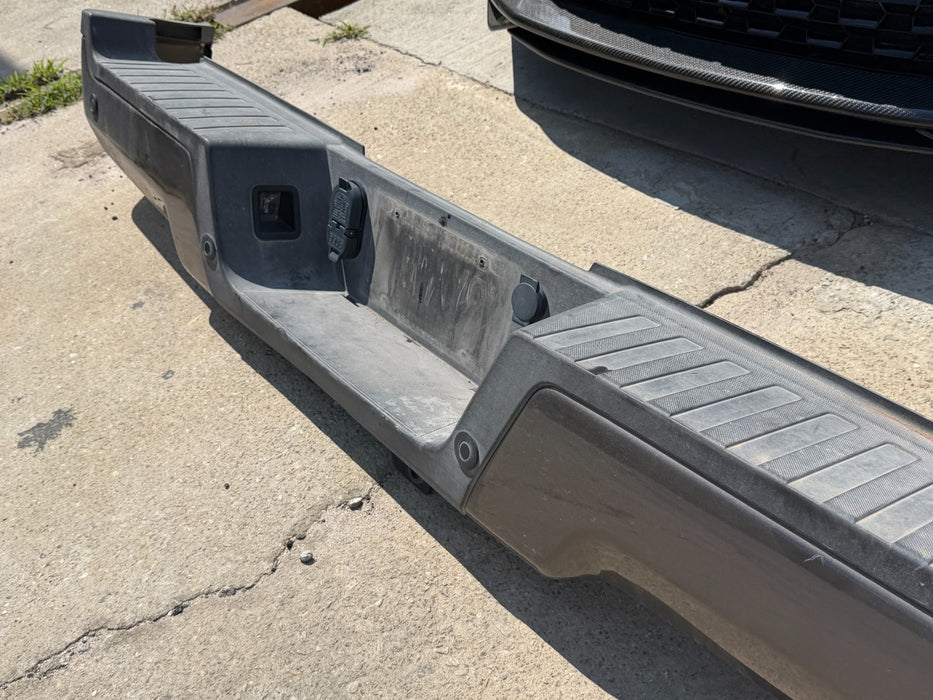 2020 2022 FORD F250 F350 F450 STONE GRAY COMPLETE REAR BUMPER WITH SENSORS