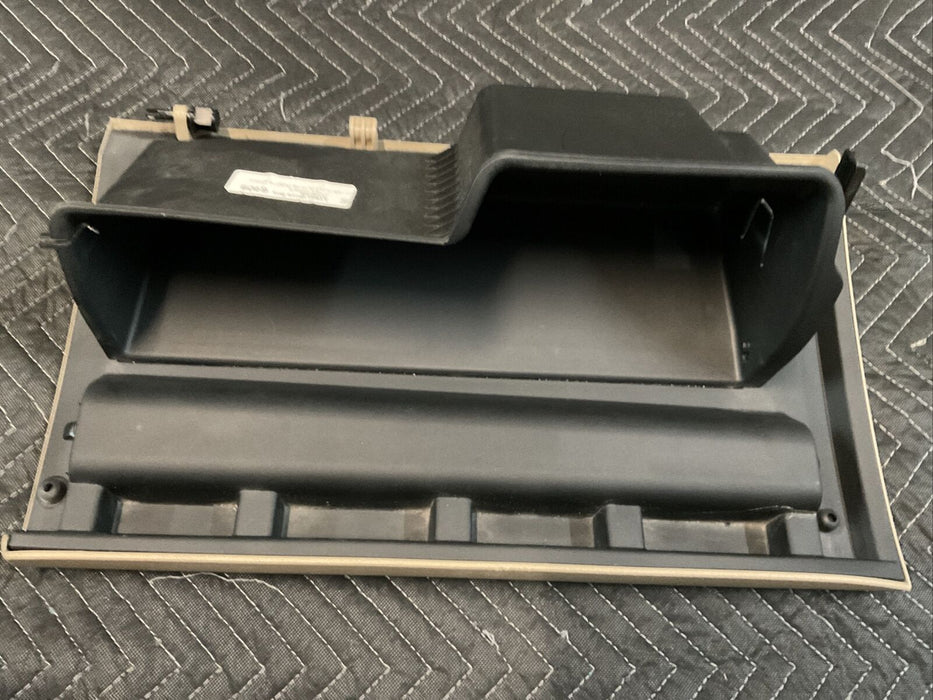 2017-2019 FORD F250 F350 F450 LARIAT GLOVE BOX COMPARTMENT/ STORAGE OEM