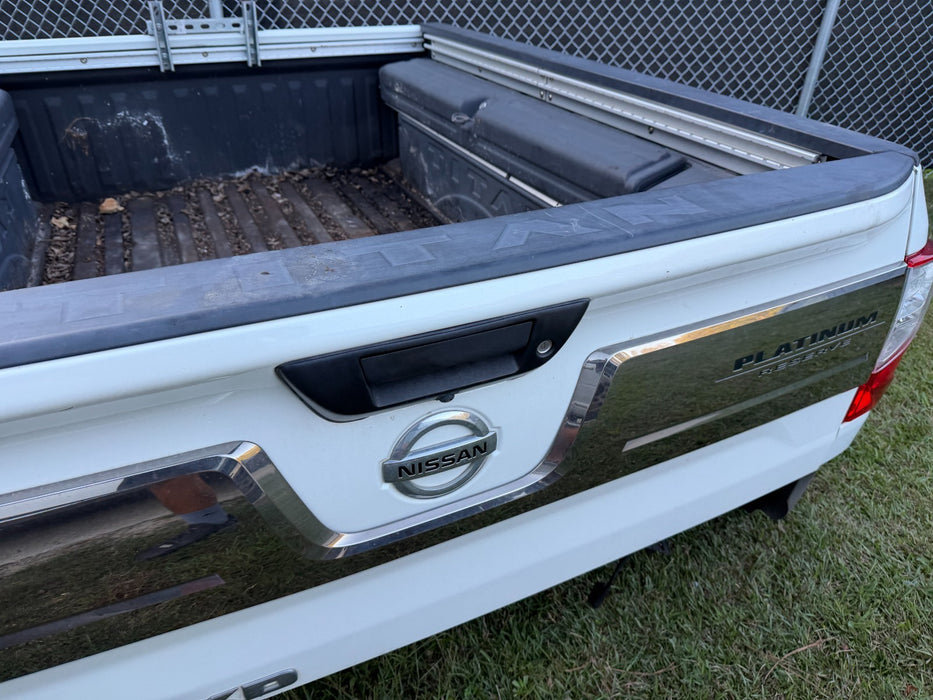 2016 2017 2018 2019 NISSAN TITAN XD PLATINUM RESERVE BED ASSEMBLY 6.5FT WHITE