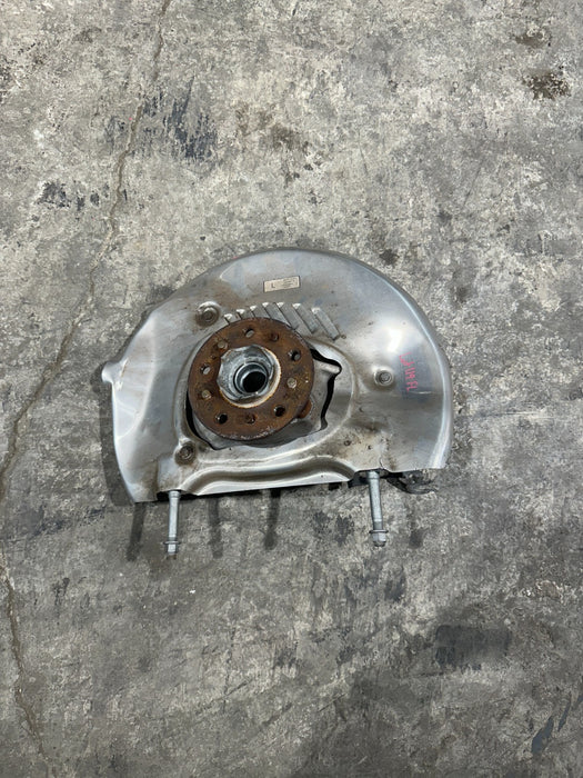 2024 BMW M3 M4 G80 G82 FRONT LEFT SPINDLE KNUCKLE HUB OEM 8K MILES