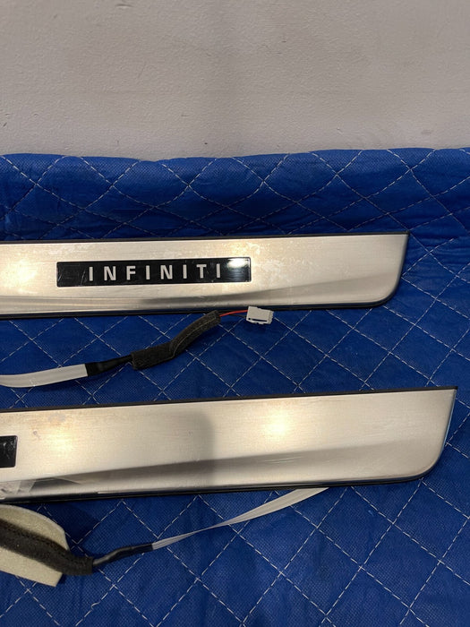 2017 INFINITI Q50 RED SPORT FRONT LEFT RIGHT ILLUMINATED KICK PLATES OEM *SCUFFS