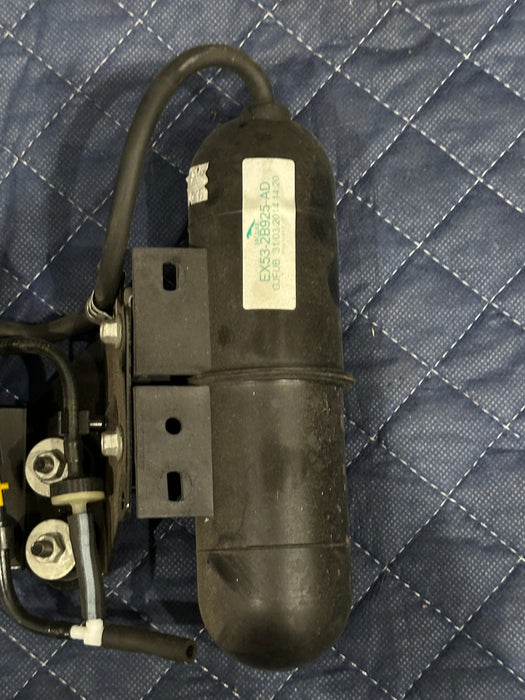 2015 JAGUAR F TYPE R ENGINE ELECTRIC AIR VACUUM PUMP W/ RESERVOIR EX53 2B925 AD