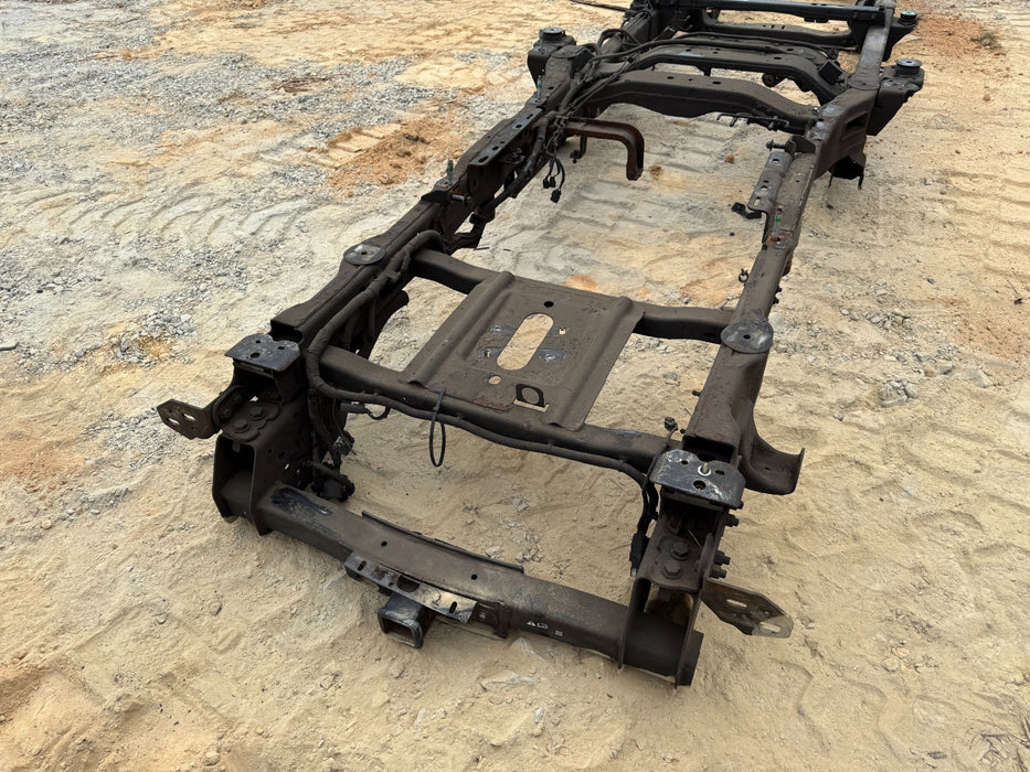 2017 2018 2019 FORD F250 F350 DIESEL 4X4 CREW CAB FRAME SHORT BED 160" WB