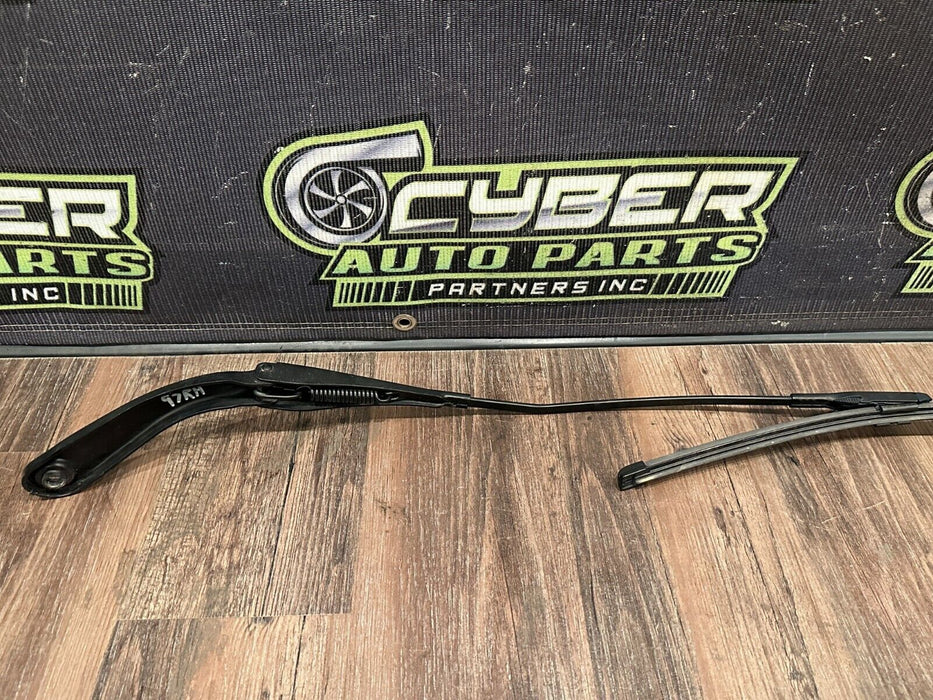 2020 BMW M4 F82 FRONT LEFT RIGHT WINDSHELD WIPER ARMS PAIR OEM