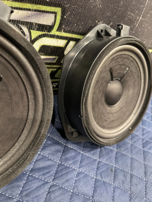 2014 AUDI R8 B&O BANG & OLUFSEN LEFT RIGHT DOOR SPEAKER OEM 420 035 415 A