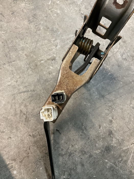 2016-2018 NISSAN TITAN XD BRAKE/ STOP PEDAL /BRACKET OEM