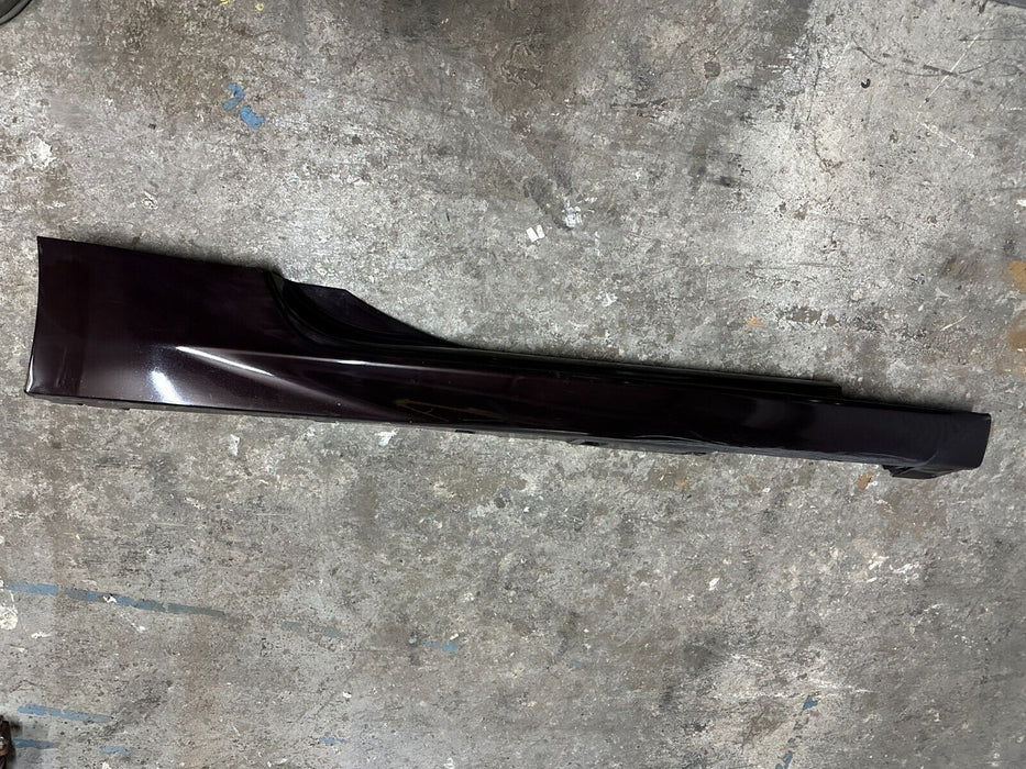 2011 NISSAN 370Z OEM RIGHT SIDE SKIRT ROCKER MOLDING PANEL *NAG*~COSMETIC WEAR~