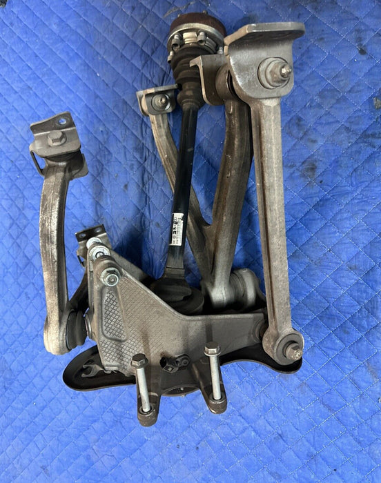 2012 AUDI R8 4.2L V8 OEM REAR LEFT DRIVER SUSPENSION KNUCKLE CONTROL ARM W/ AXLE