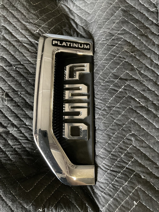 2017 2018 2019 FORD F250 PLATINUM DIESEL 6.7L LEFT PASSENGER FENDER EMBLEM OEM
