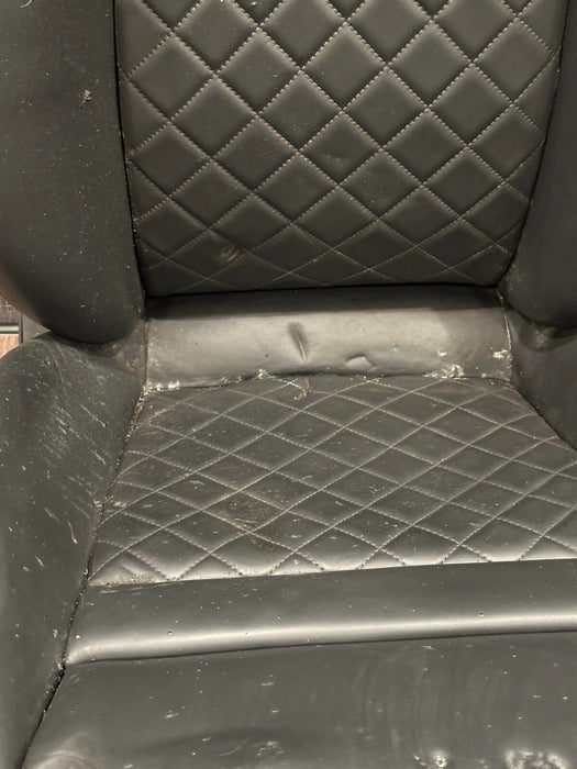 2017 2021 AUDI R8 PLUS RIGHT PASSENGER OEM GENUINE DIAMOND STITCHED ~WEAR~