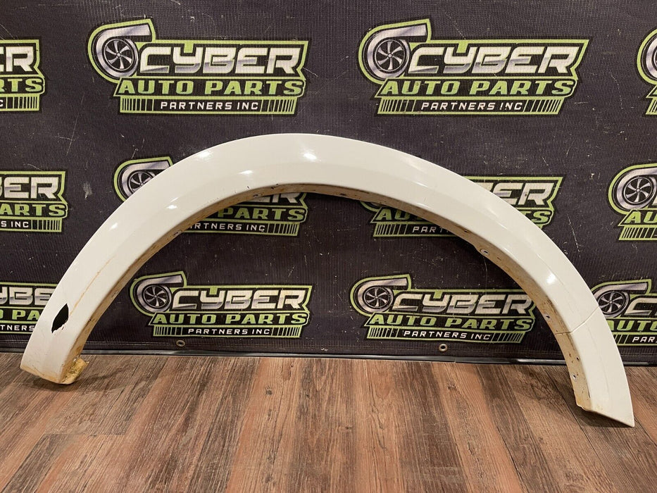 2017-2019 FORD F250 F350 PASSENGER RIGHT WHITE FENDER FLARE OEM *PAINT CHIP*