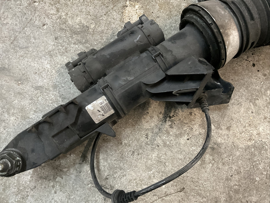2014 MERCEDES S550 W222 FRONT LEFT  AIR SUSPENSION SHOCK STRUT OEM