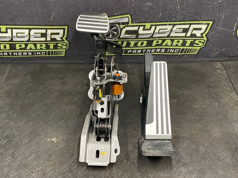 2016 NISSAN 370Z AUTOMATIC GAS BRAKE ASSEMBLY OEM 2009-2020