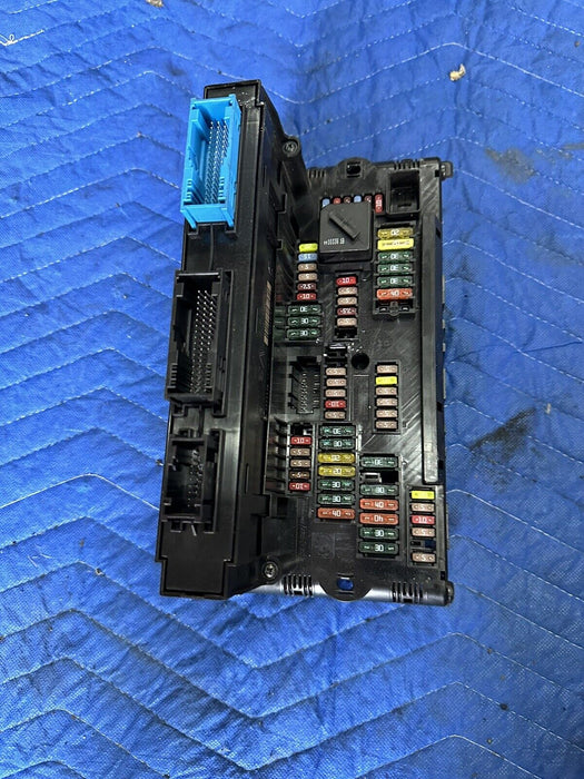 2011 BMW 550i F10 5 SERIES FUSE BOX POWER DISTRIBUTION JUNCTION RELAY 9234421-01