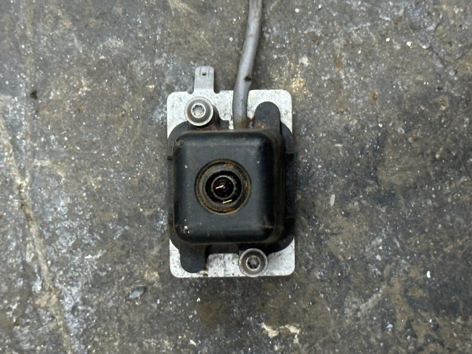 2014 AUDI R8 REAR VIEW REVERSE BACK UP CAMERA 420980551A 420 980 551 A