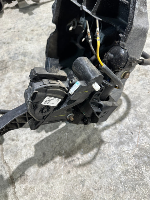 2015 DODGE RAM 2500 ACCLERATOR GAS BRAKE PEDAL ASSEMBLY OEM