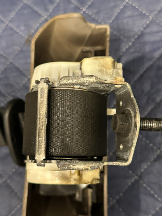 2017-2019 FORD F250 F350 F450 XLT REAR MIDDLE CENTER SEAT BELT SEATBELT OEM WEAR