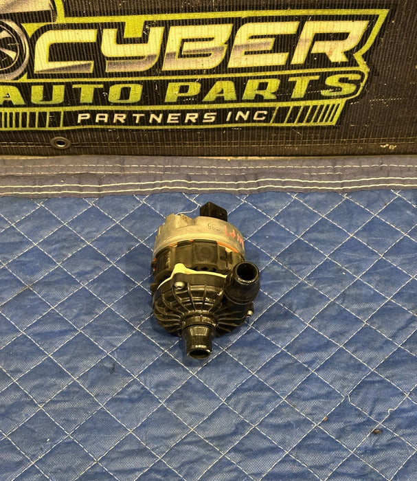 2024 BMW M3 M4 G80 G82 ENGINE AUXILIARY WATER PUMP OEM 5A30246