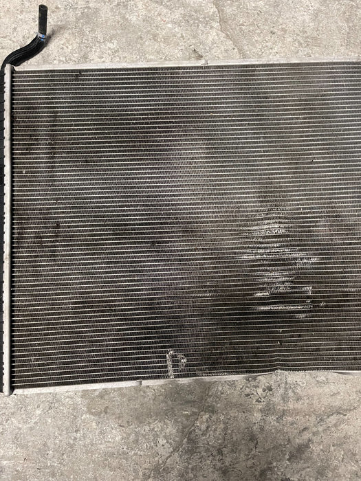 2017-2019 FORD F250 F350 6.7L DIESEL SUPERDUTY RADIATOR W/ HOSES OEM *BENT*