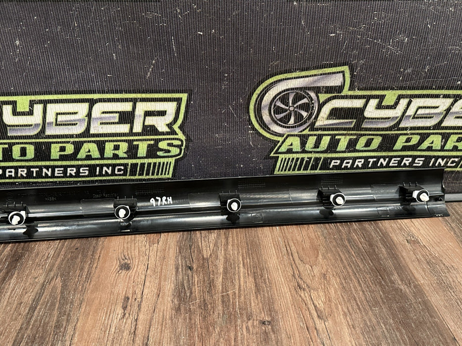 2020 BMW M4 F82 FRONT PASSENGER RIGHT DOOR SILL SCUFF PANEL TRIM OEM 727764001